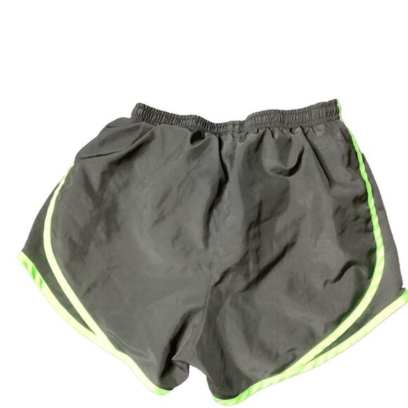 Black and green Nike dri-fit shorts - Picture 2 of 4